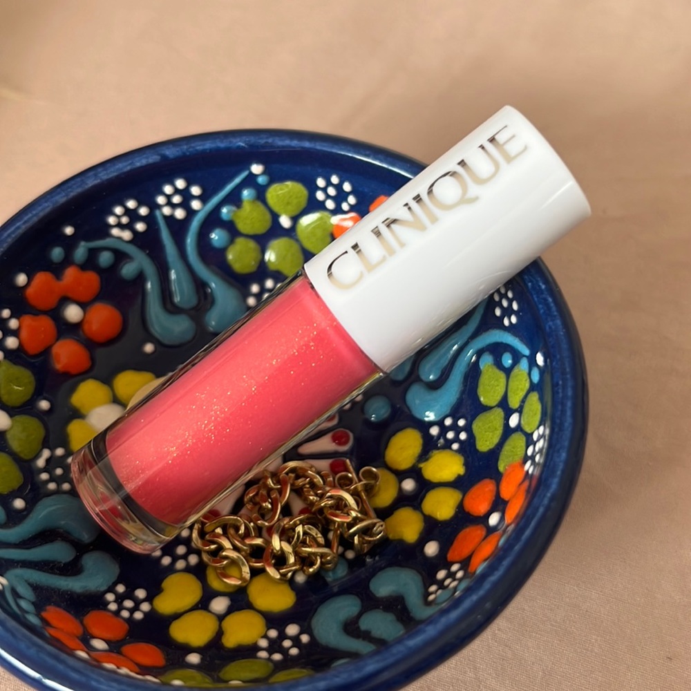Clinique pop splash  in rose water pop